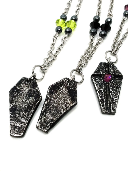 (Wholesale) Goth Necklace - Small Coffin Necklace