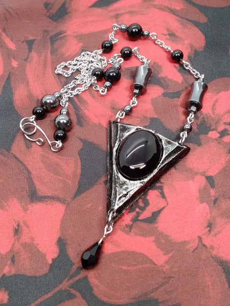 Goth Necklace - Triad - Onyx